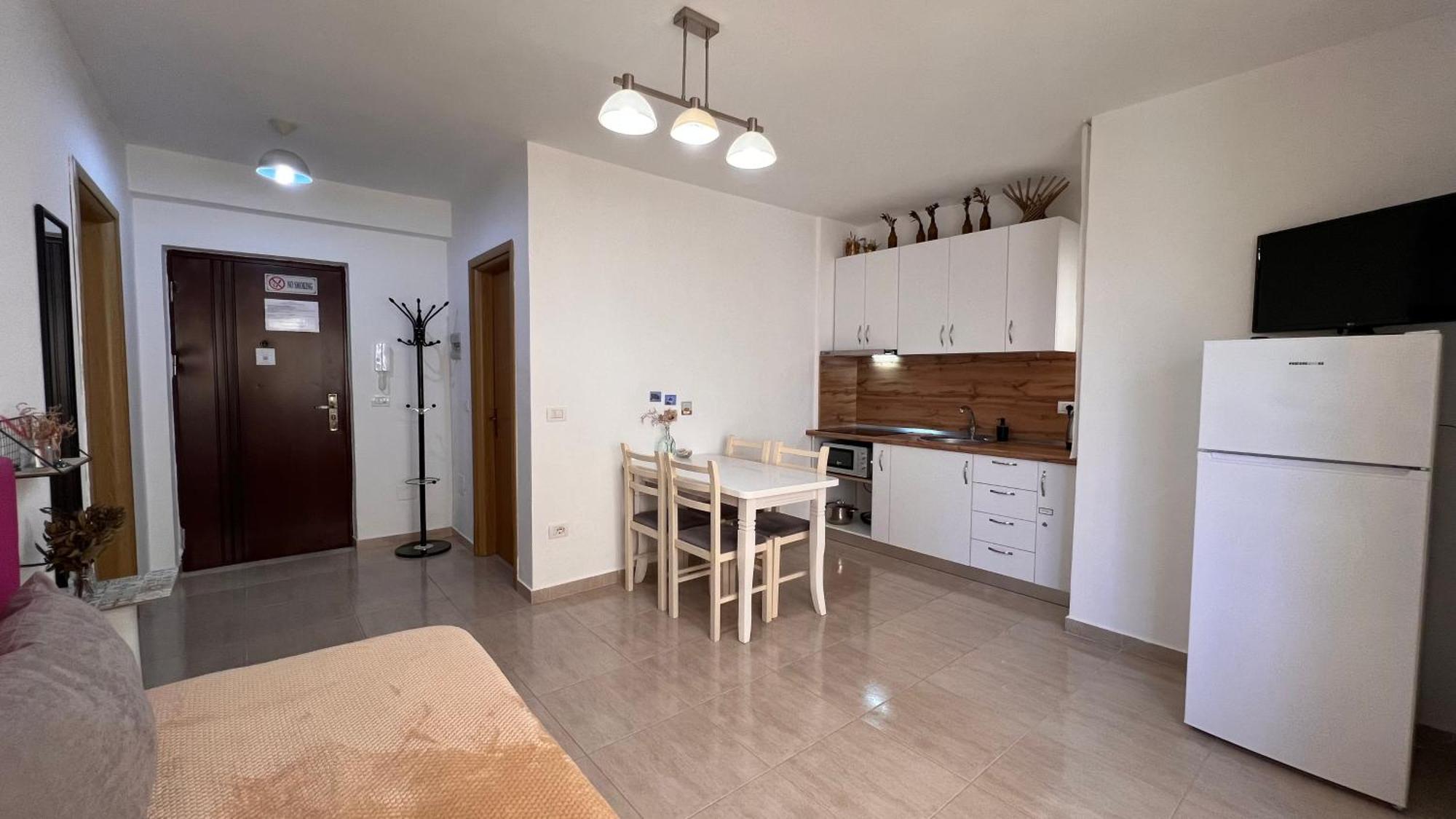 Mire Apartment Дуррес Экстерьер фото
